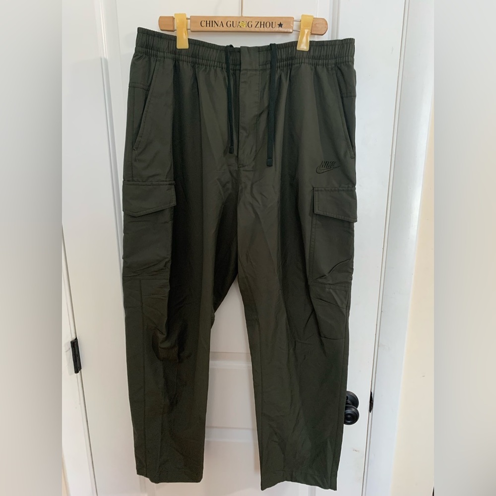 Nike Men’s Utility Unlined Cargo Pants